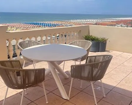 Apartmán Attico Viareggio